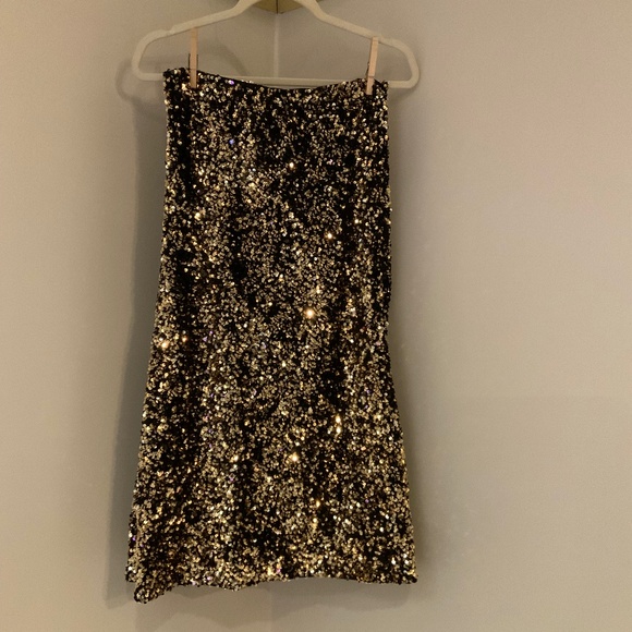 Banana Republic Dresses & Skirts - Banana Republic Gold Black S Sequin Elastic waist Skirt Party Wedding Guest